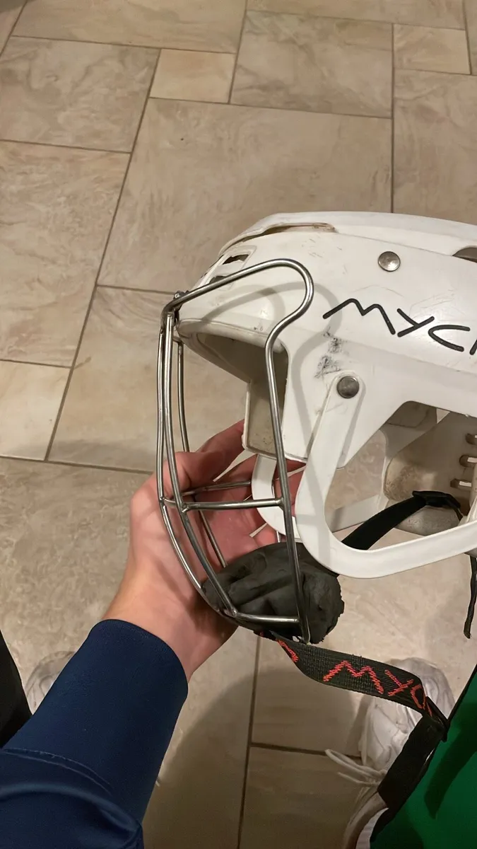 Oldstyle wide hinge faceguard - Image 3