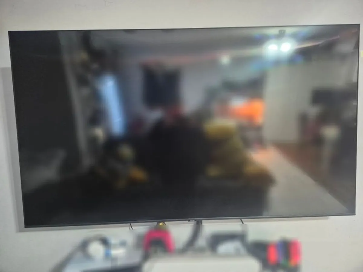 Samsung 75inch QLED Q60D 4K Smart TV - Image 1