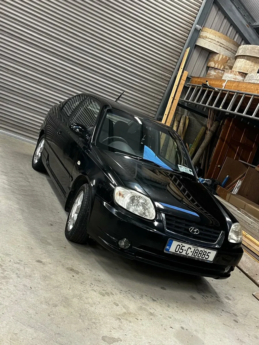 Hyundai accent 2005 new nct, taxed and low mileage - Image 1