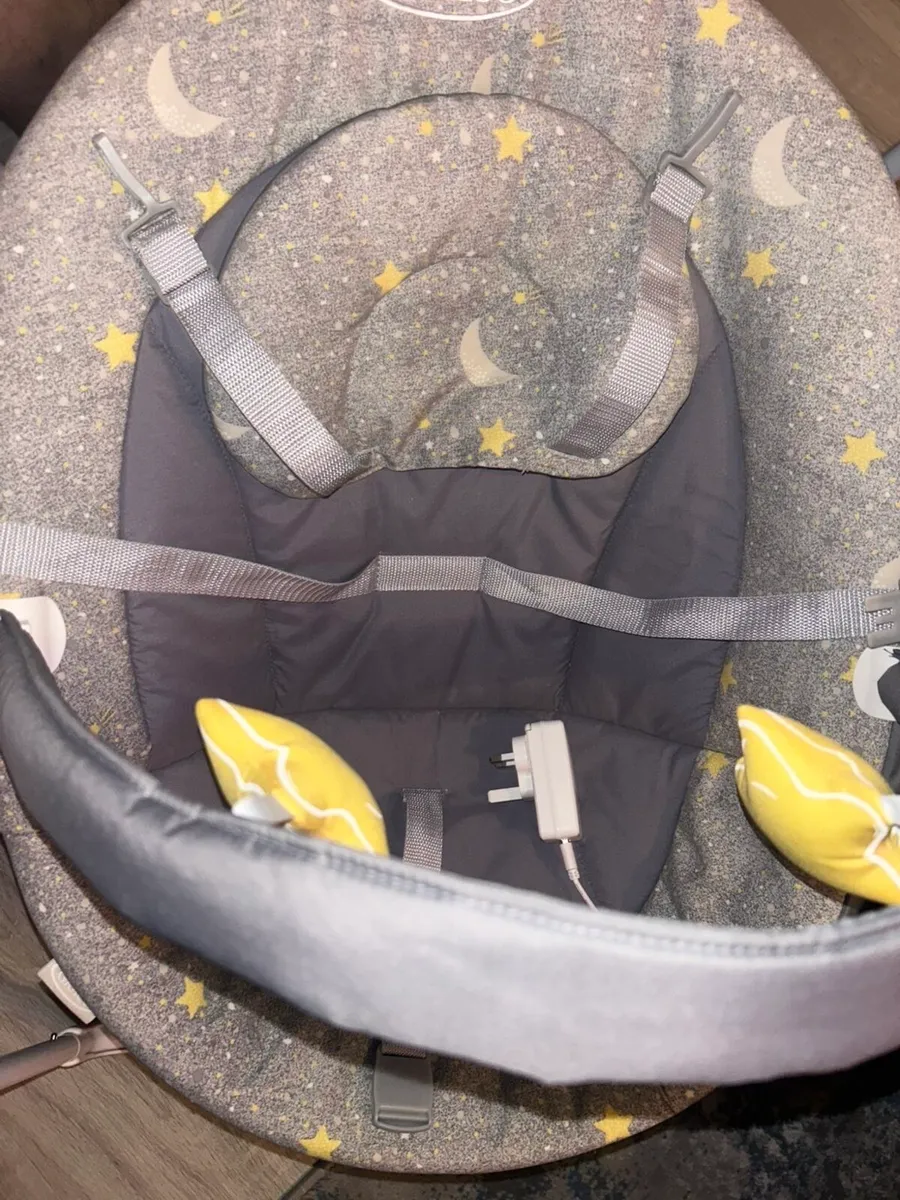 Baby rocking chair - Image 1