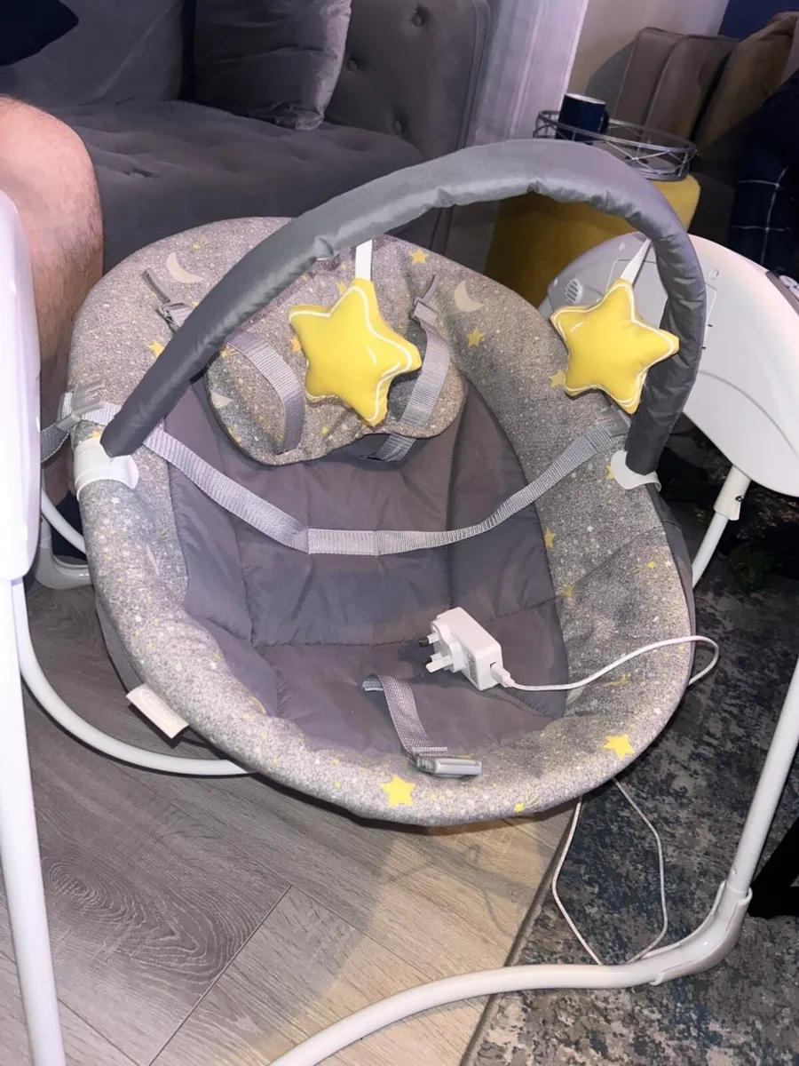 Baby rocking chair - Image 2