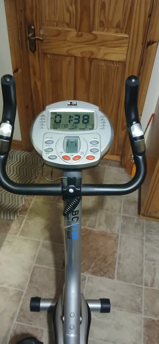 Exercise bike - Image 3