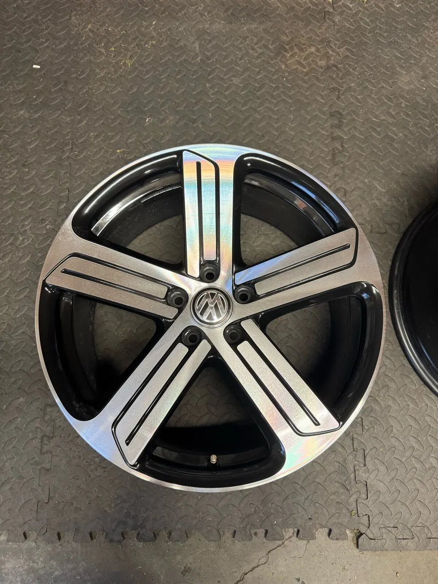 19” genuine vw cadiz alloys - Image 4