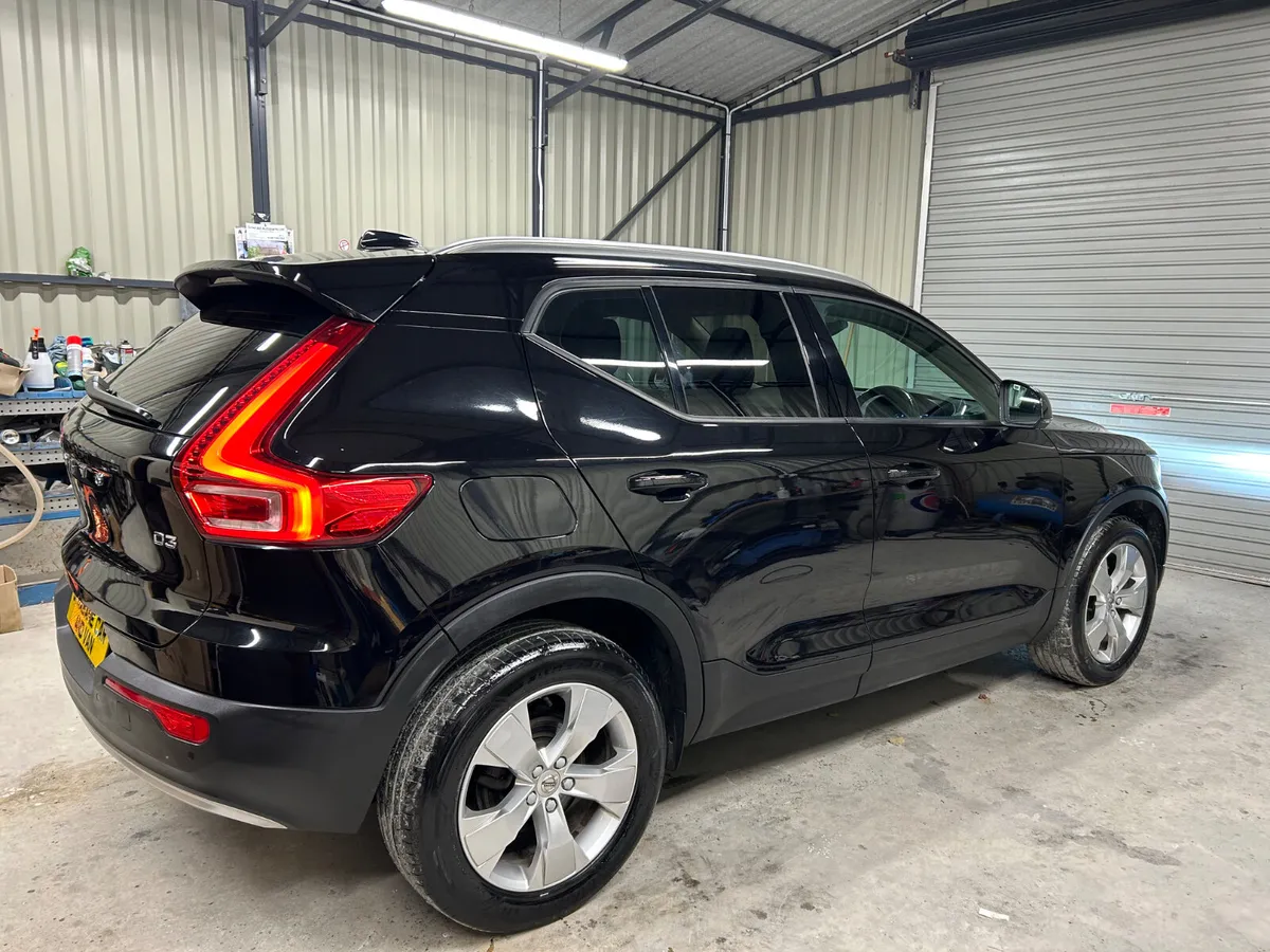182 VOLVO XC40 D3 MOMENTUM AUTO VRT INC - Image 3