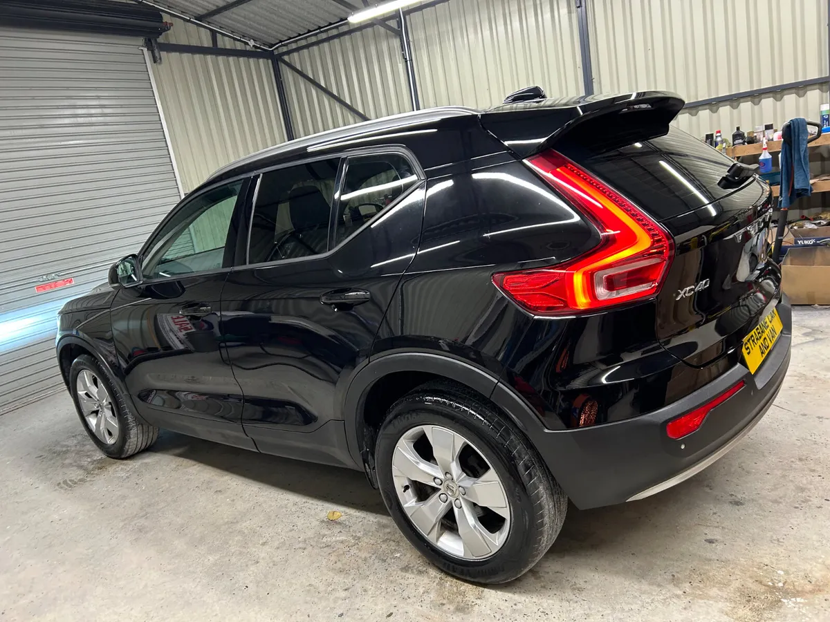 182 VOLVO XC40 D3 MOMENTUM AUTO VRT INC - Image 4