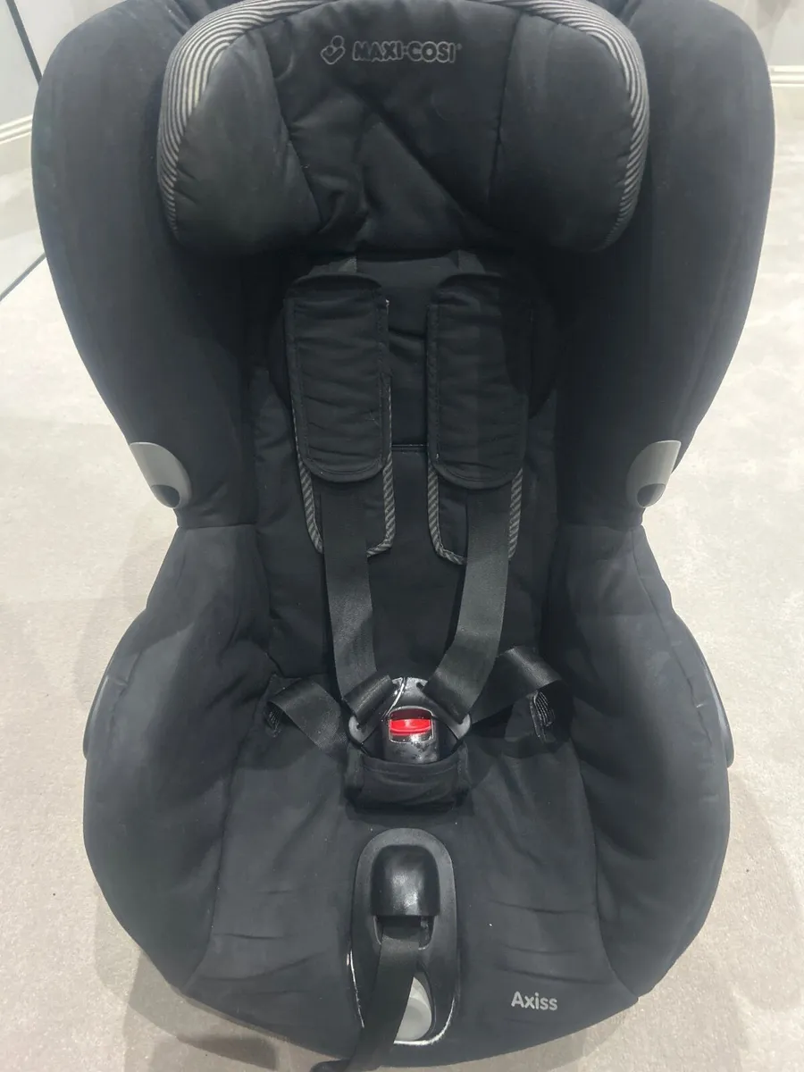 Car seat - Image 1