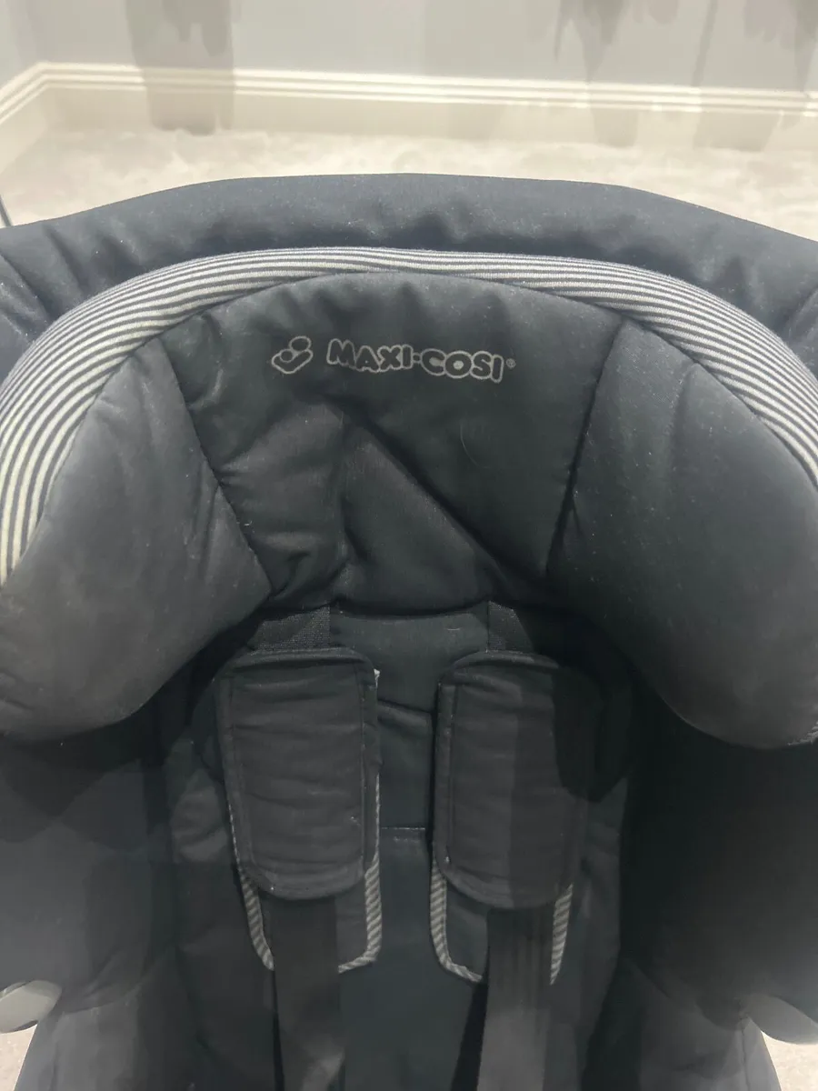 Car seat - Image 2