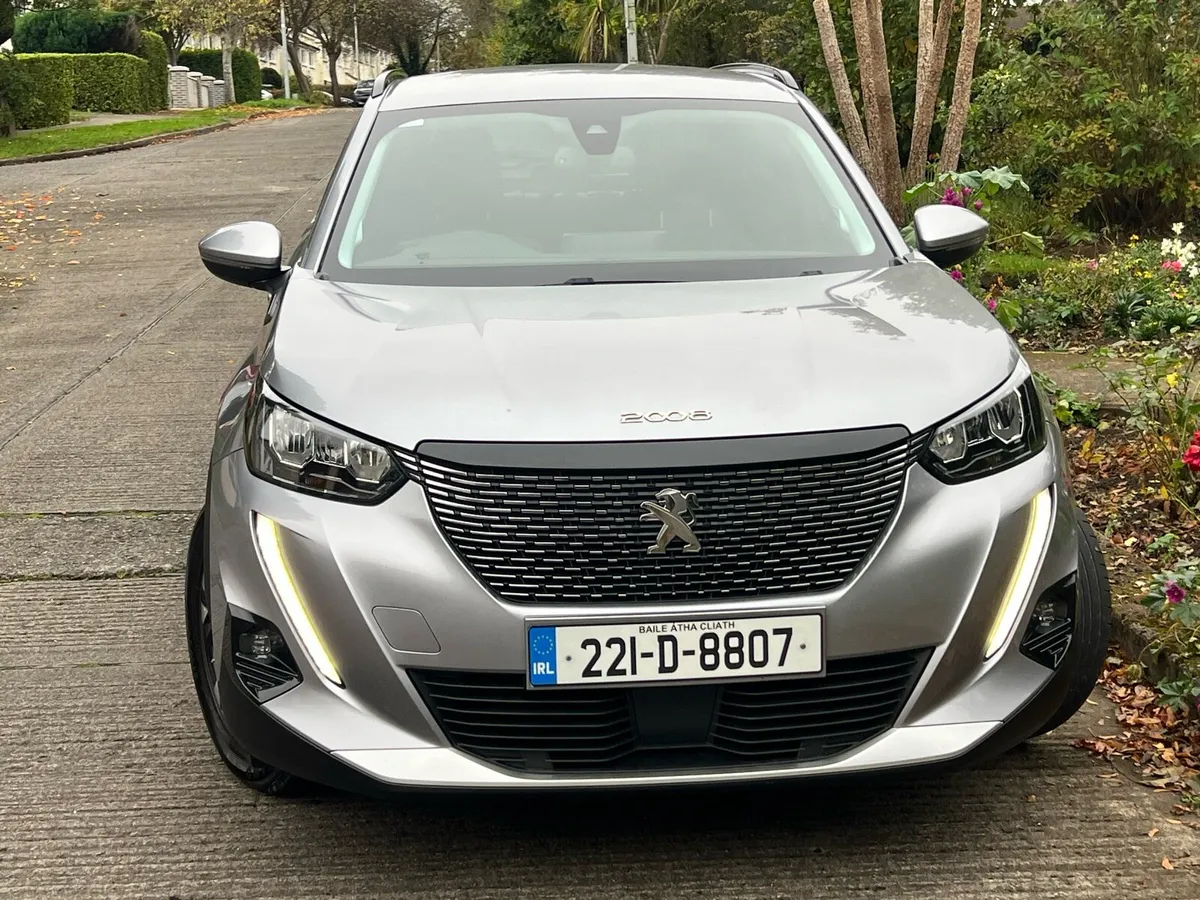 221 PEUGEOT 2008 ALLURE  1.2 PETROL WARRANTY - Image 3