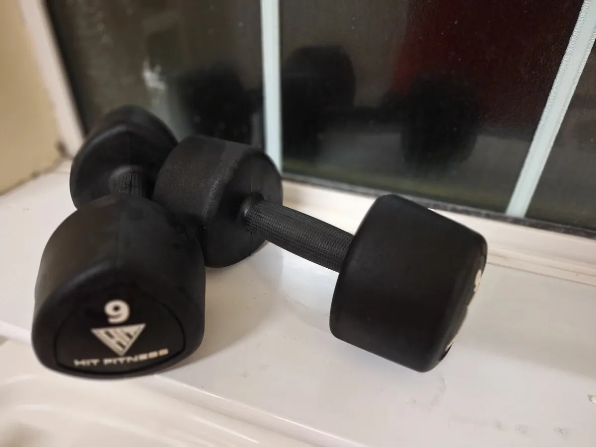 Hex Rubber Dumbells 9kg - Image 3