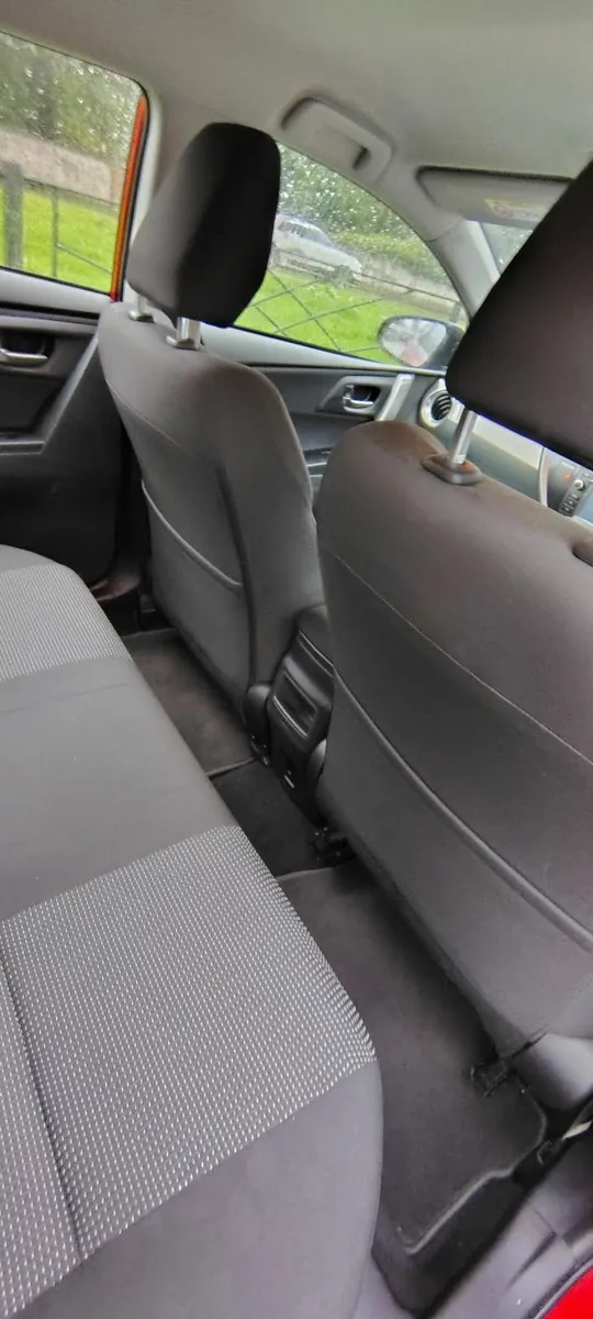 Toyota Auris 2014 - Image 3
