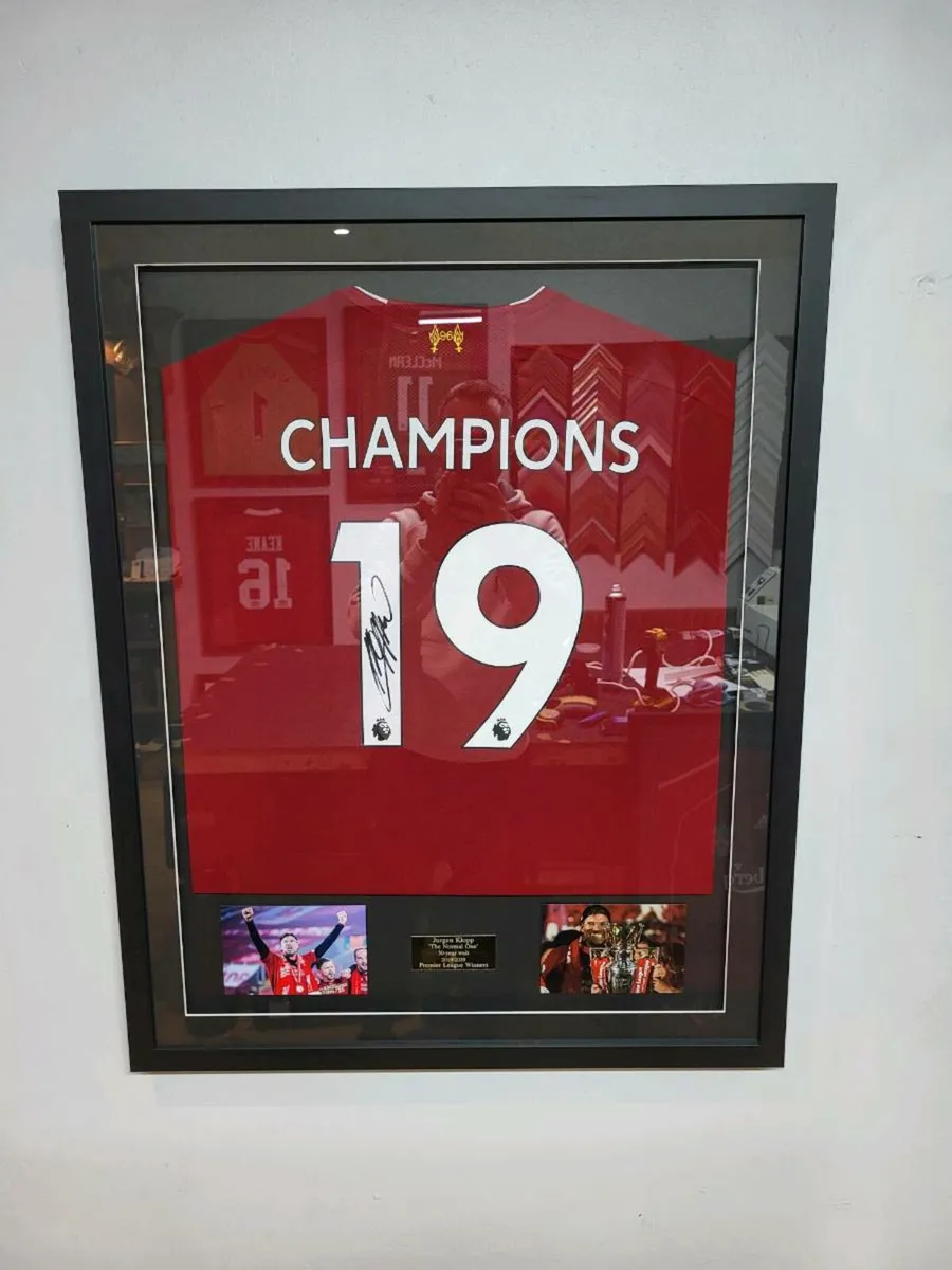 Jurgen Klopp Framed Signed 2019/20 LIVERPOOL Shirt - Image 1