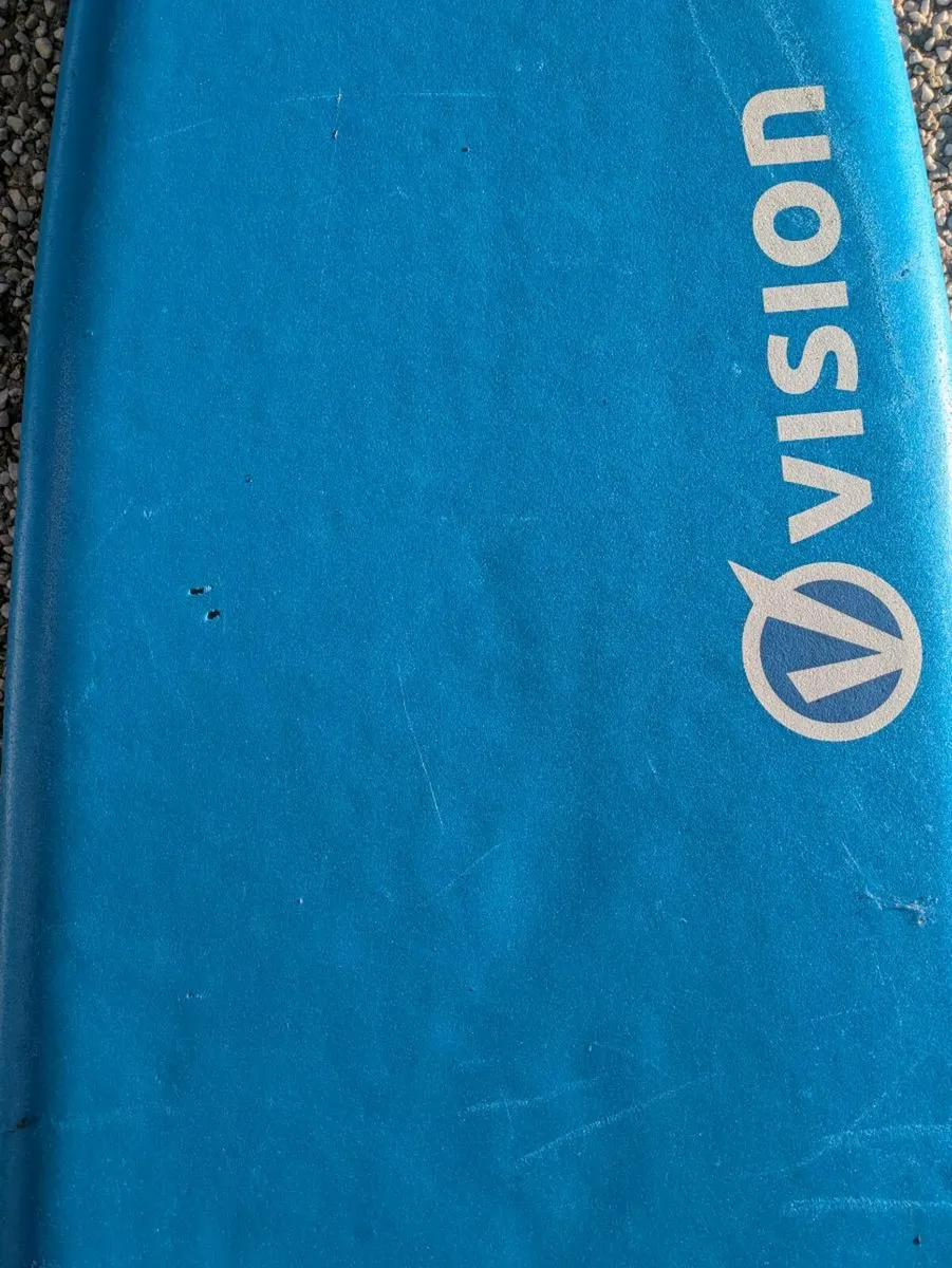 8ft Vision surfboard - Image 2