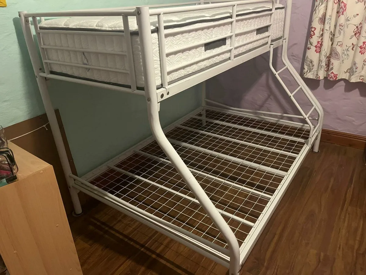 Triple bunk bed - Image 2