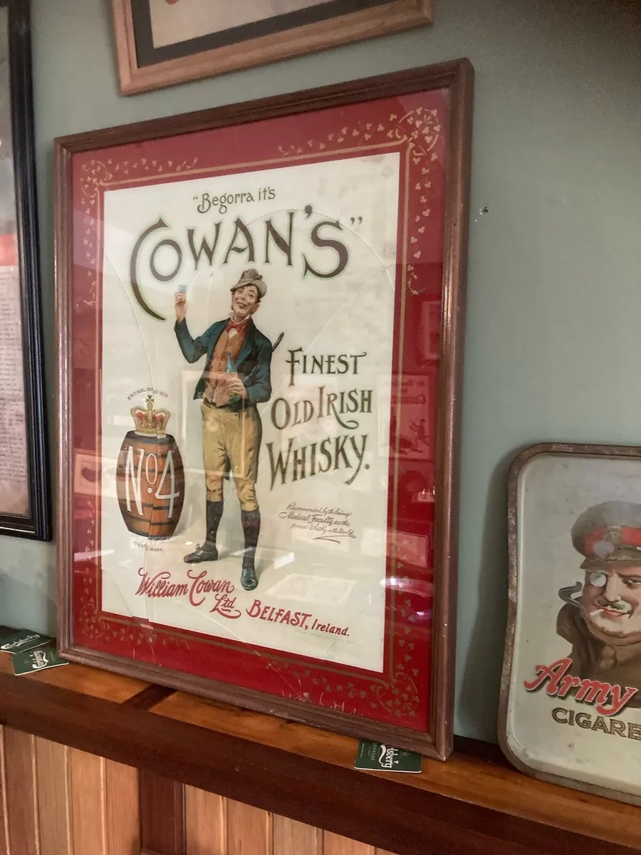 Pub memorabilia - Image 3