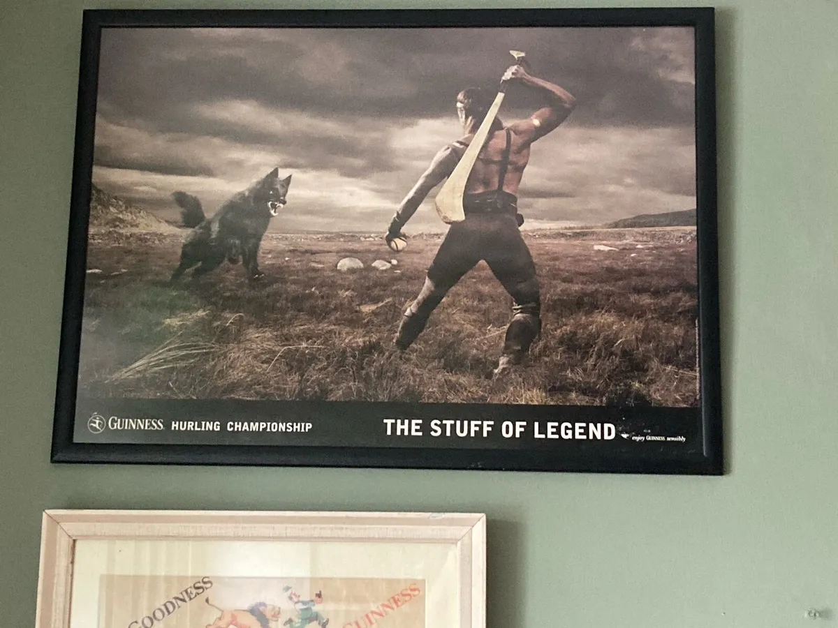 Pub memorabilia - Image 4