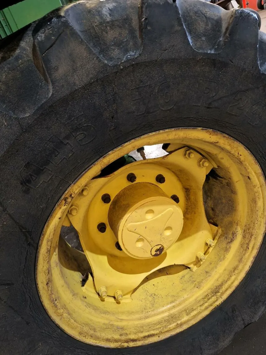 2 Tyres 445/70 R24 - Image 2