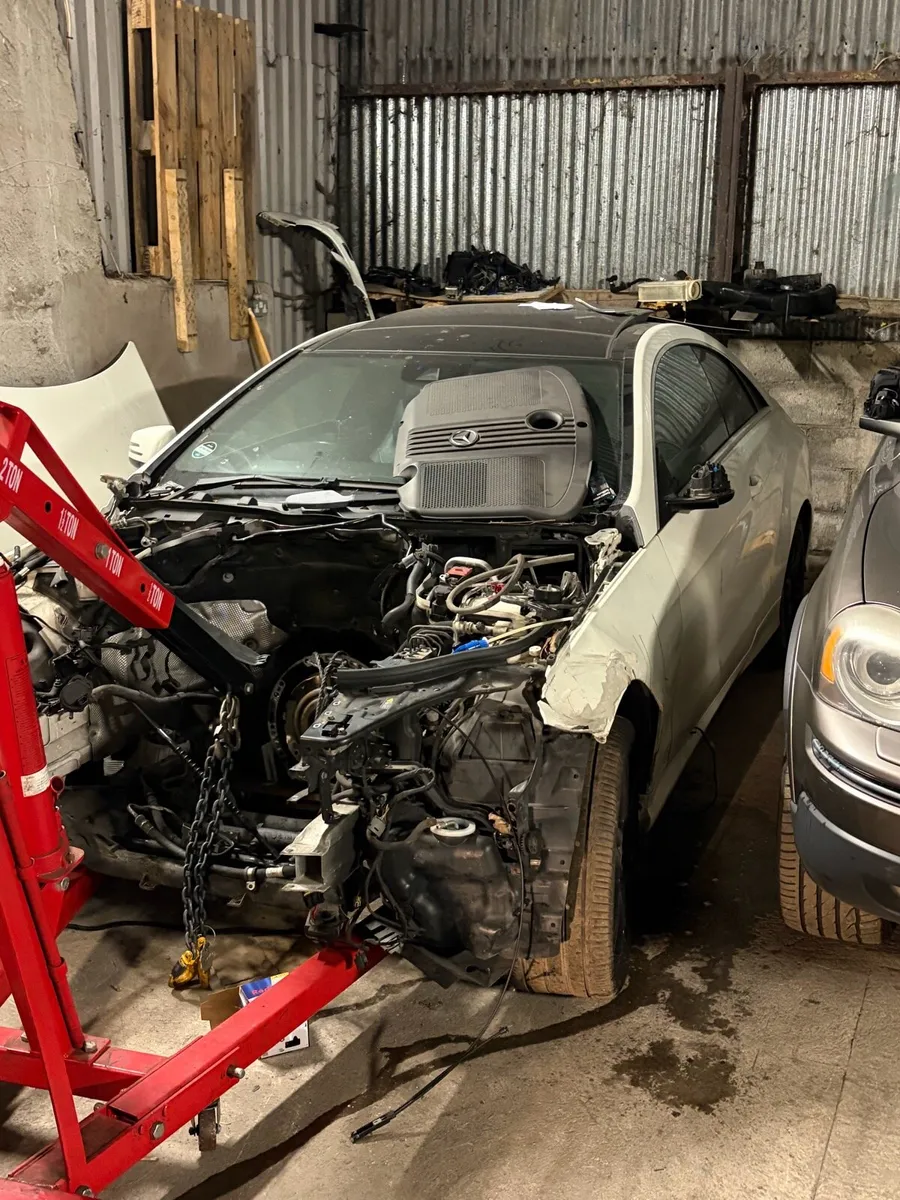 Mercedes e250 Parts - Image 1