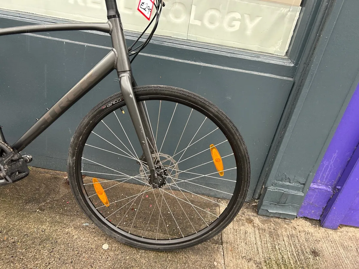 Trek FX2 ❗️Open 7 days of the week ❗️ - Image 4