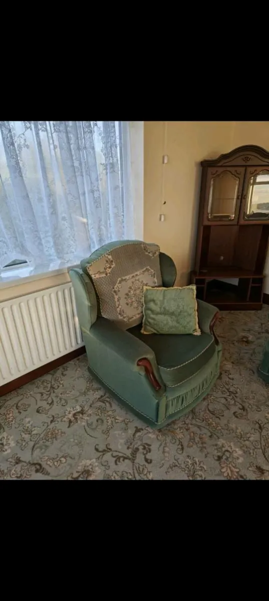 Suite of furniture - Image 4