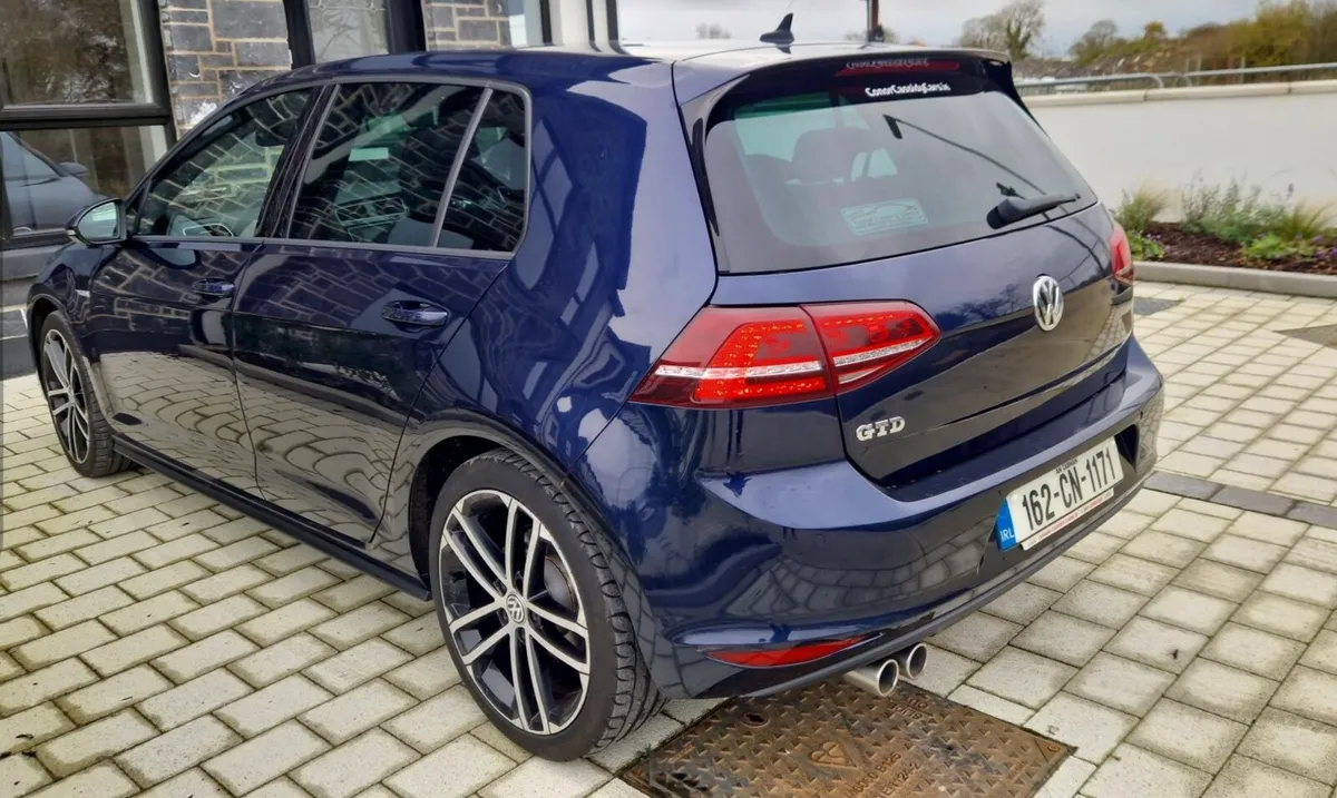 2016 Volkswagen Golf GTD - Image 4