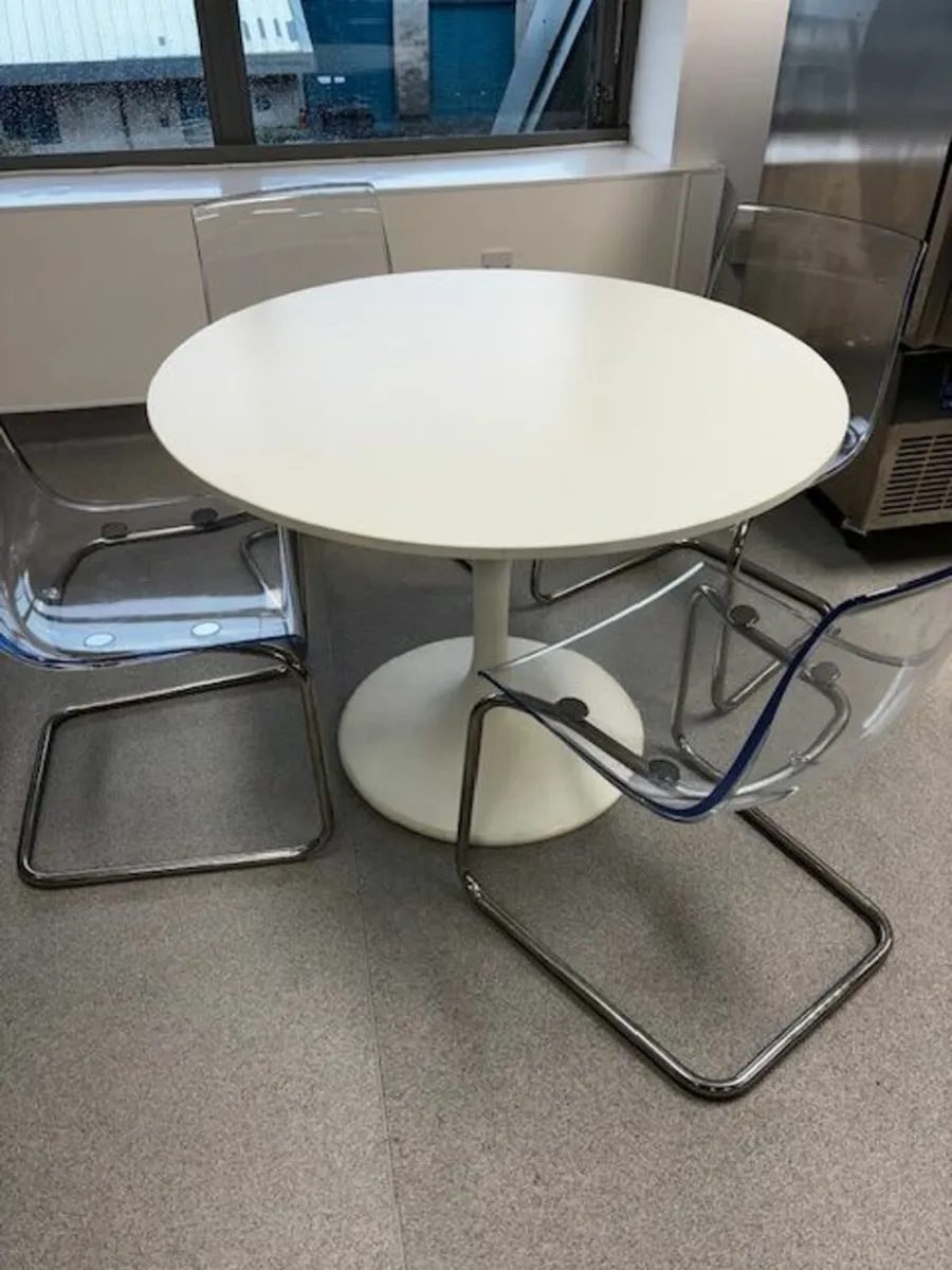 Round Table and 4 Chairs - Image 2