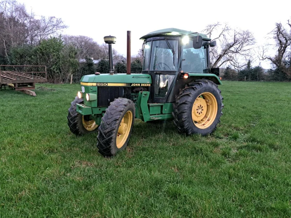 John deere 2850 with loader - Image 3