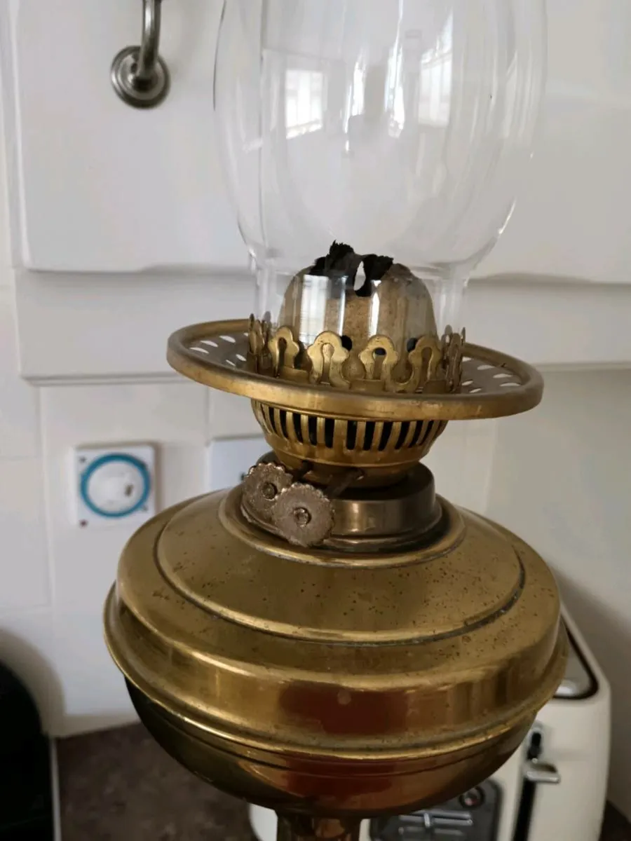 Vintage oil lamps - Image 1