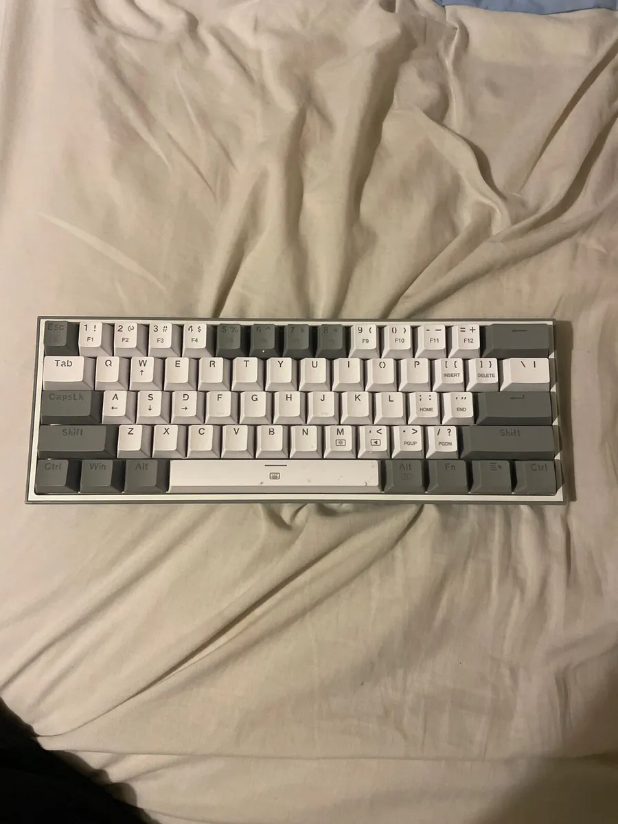 Red dragon k617 fizz - Image 1