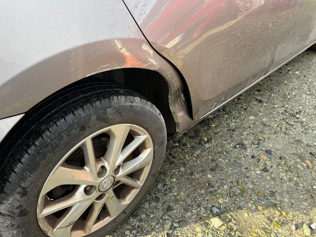 2014 Toyota Corolla 1.4 Diesel drive away - Image 4