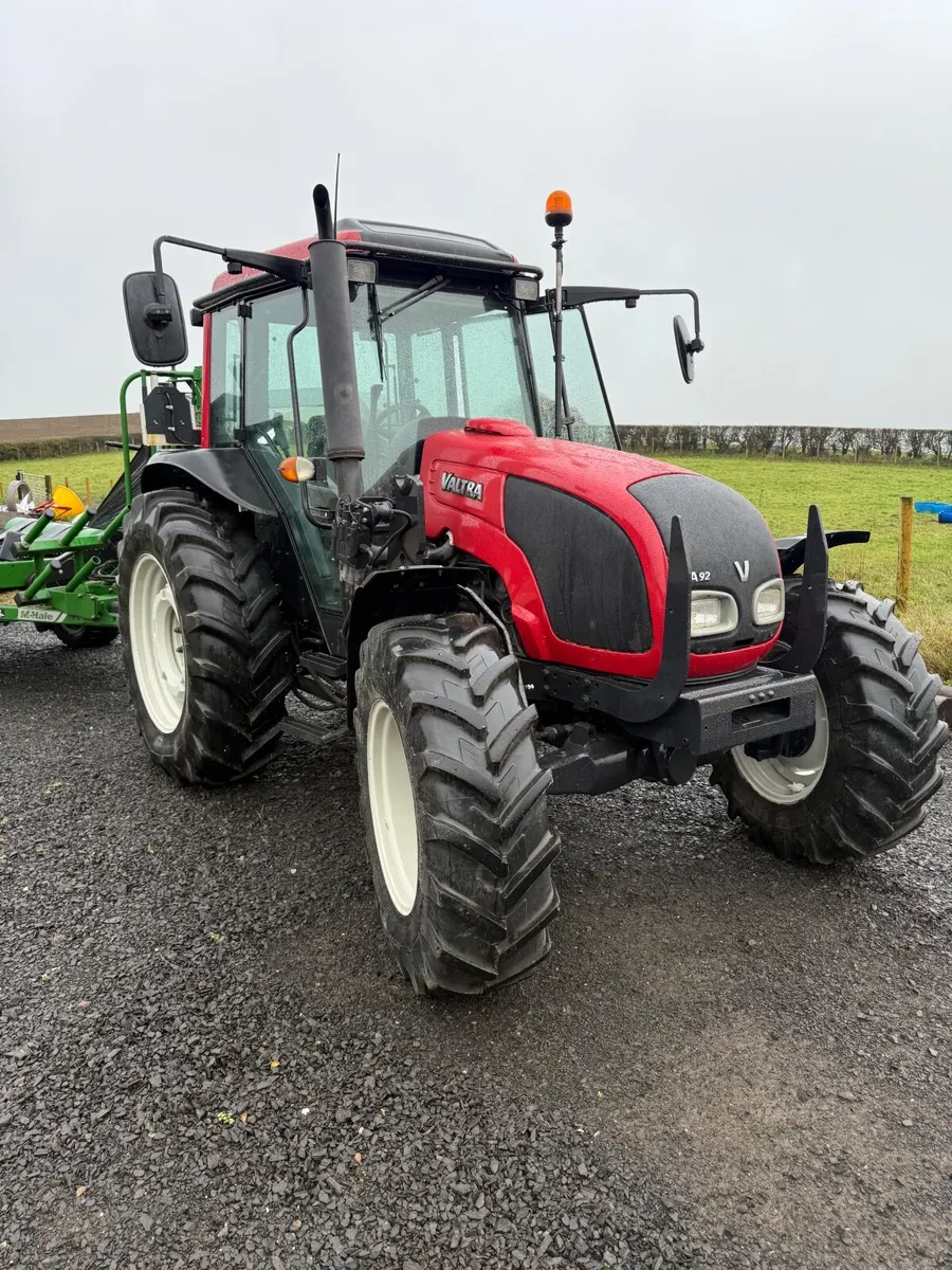 Valtra a92 - Image 1