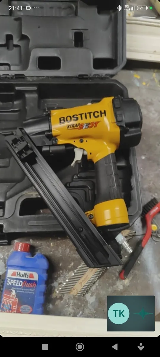 Bostitch MCN150-E Strap Shot - Image 1