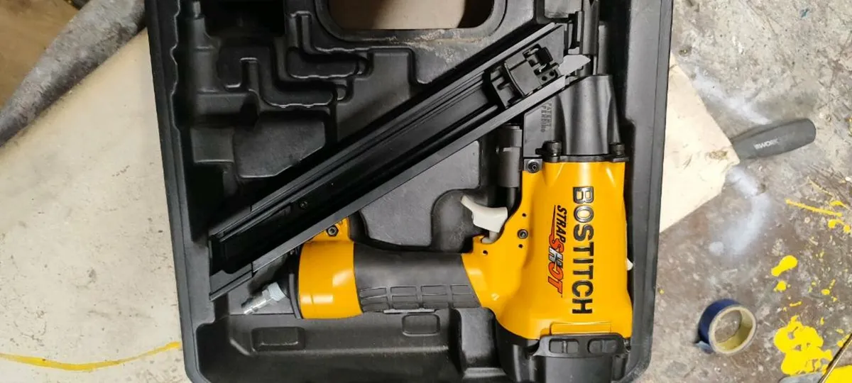 Bostitch MCN150-E Strap Shot - Image 2