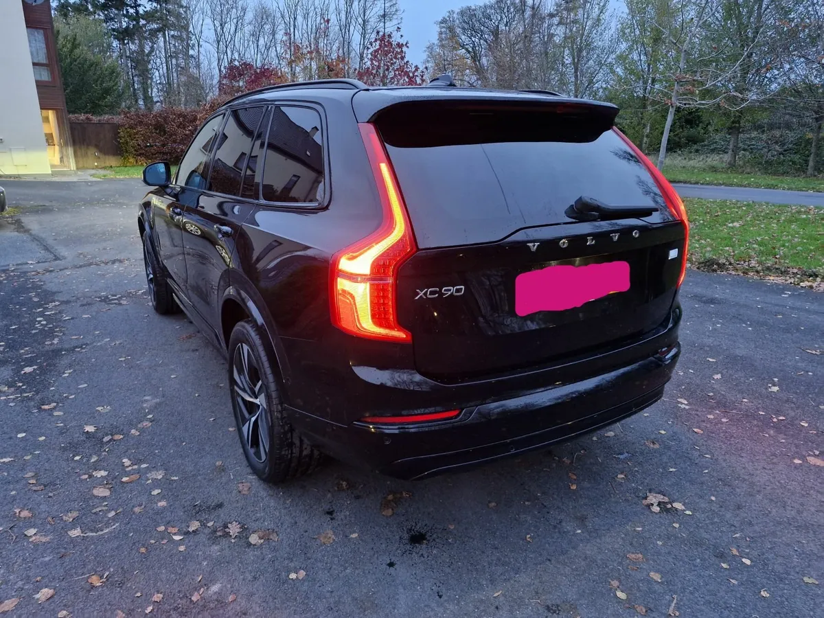 Volvo XC90 2022 2.0h T8 Recharge Dark edition - Image 2