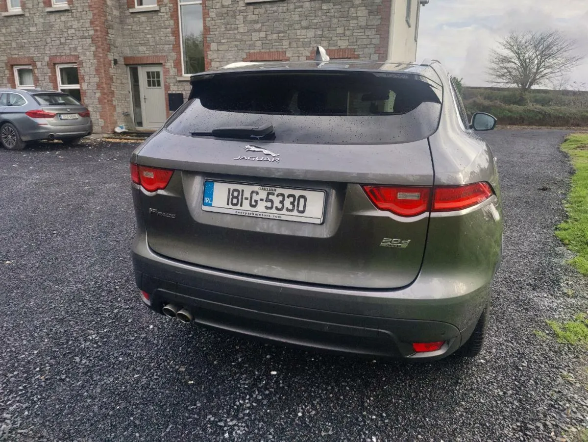 Jaguar Fpace  Portfolio model. AWD Pan Roof - Image 4