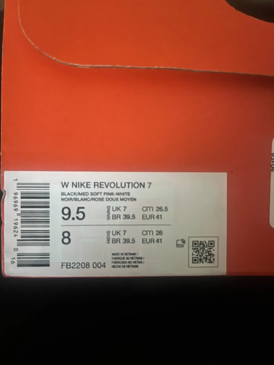 Women’s Nike Revolution 7 - Image 3