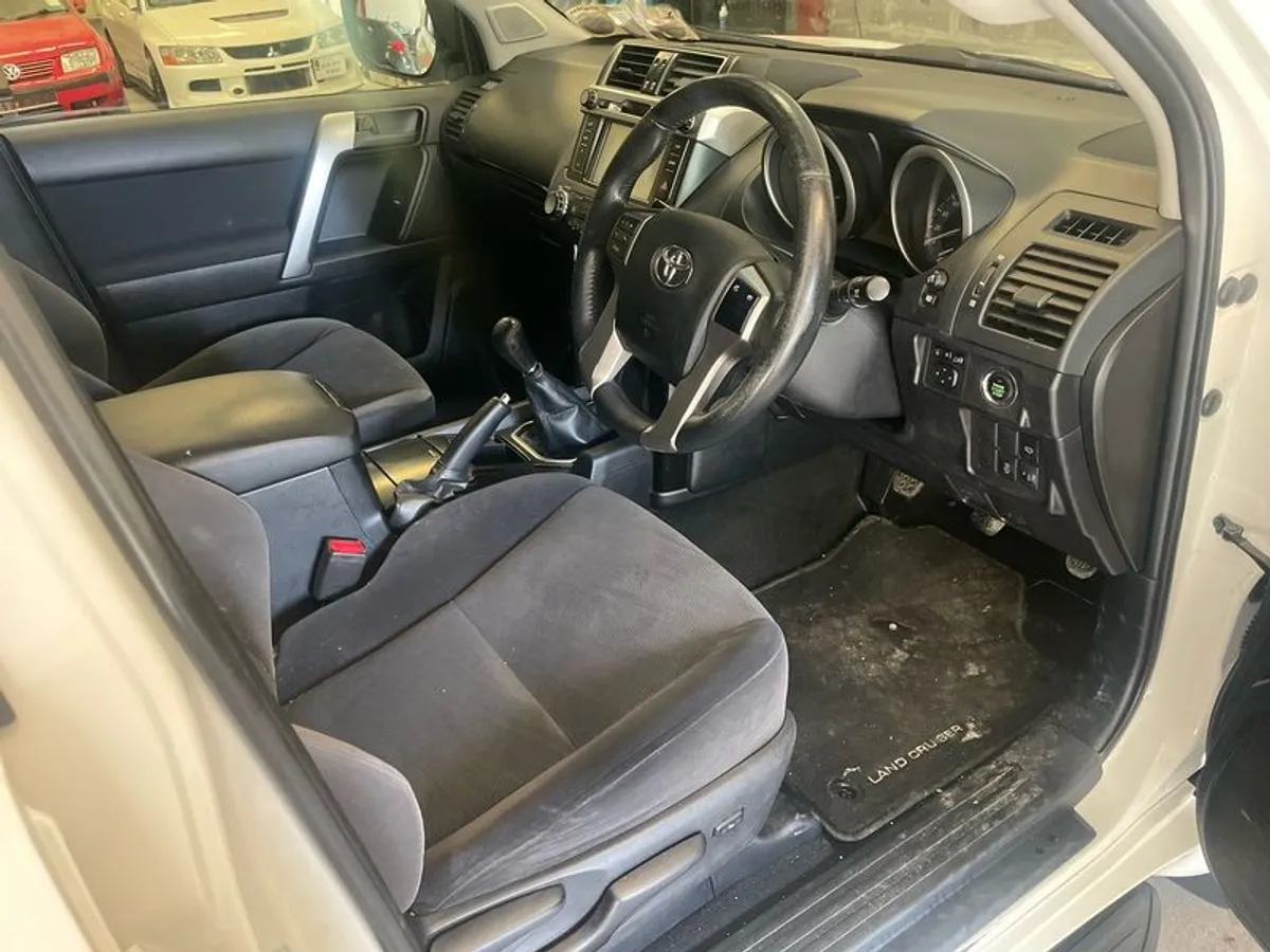 2014 Toyota Land Cruiser - Image 3