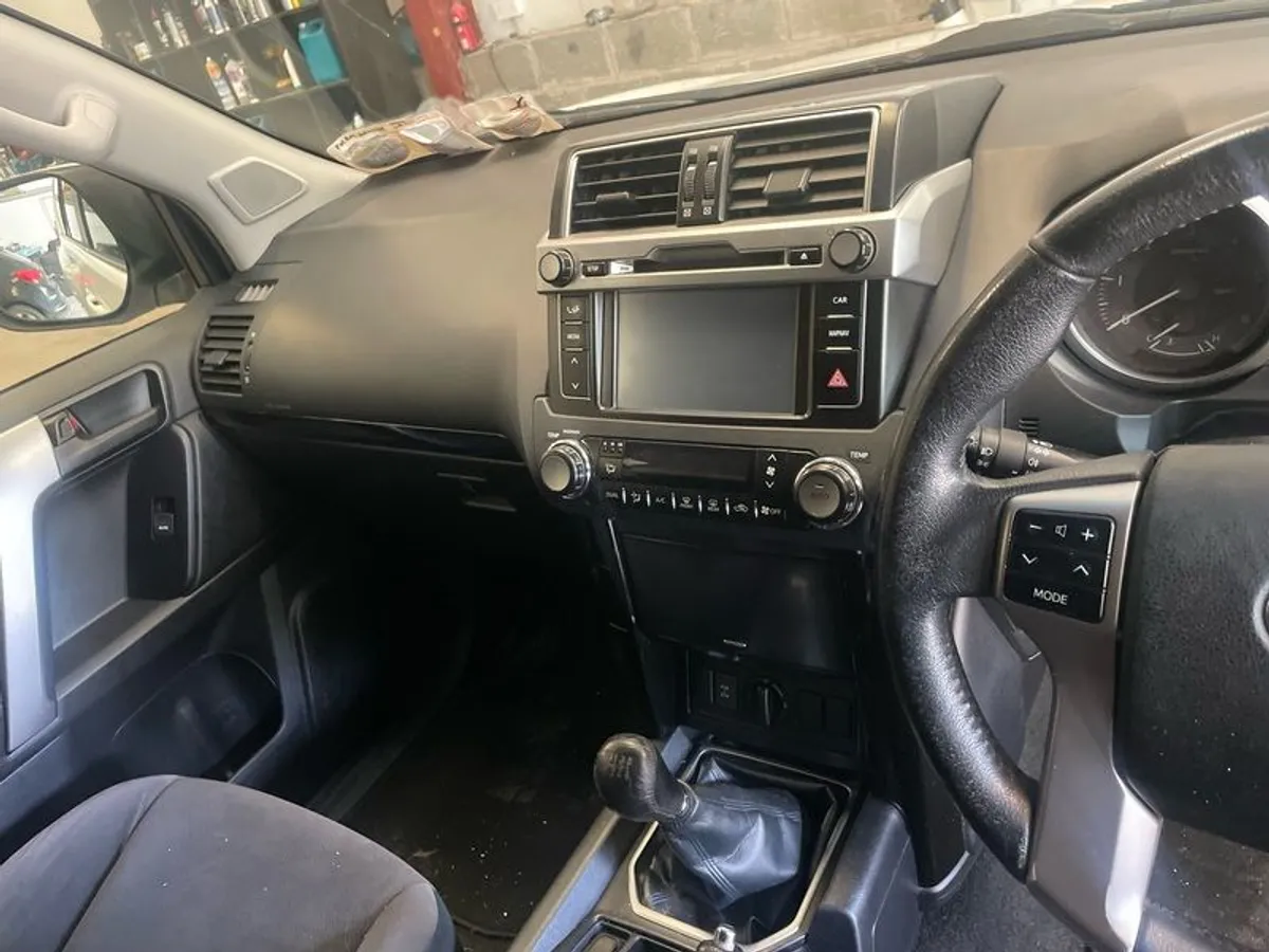 2014 Toyota Land Cruiser - Image 4