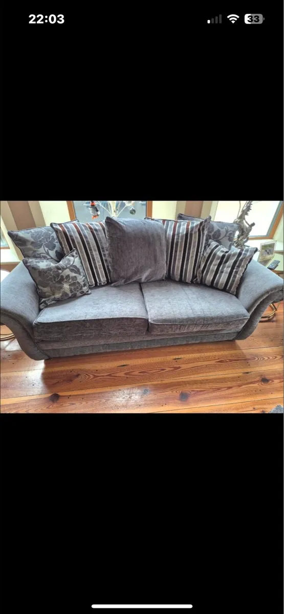 3 seater and 2 seater very comfortable suite - Image 2