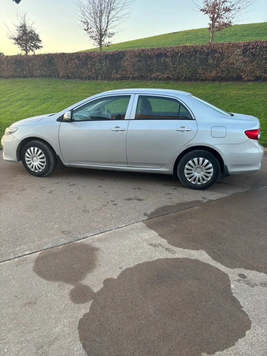 Toyota Corolla - Image 4