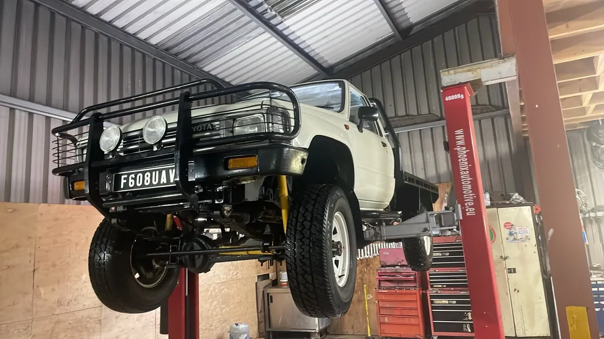 1988 Toyota Hilux Mk2 - Image 2