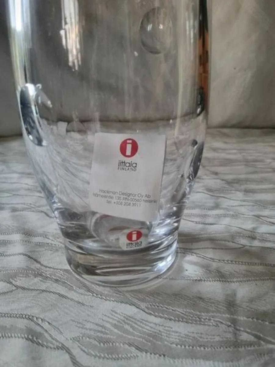 Scandinavian Art Glass Vase Iittala Finland - Image 3