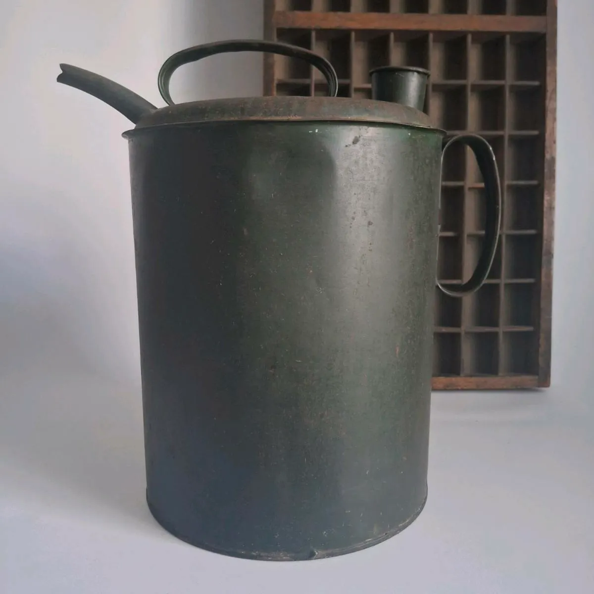 Vintage Oil Can - Image 3