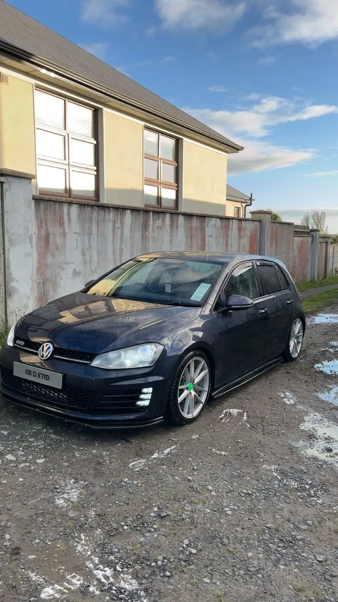 Highline volkswagen mk7 golf - Image 1