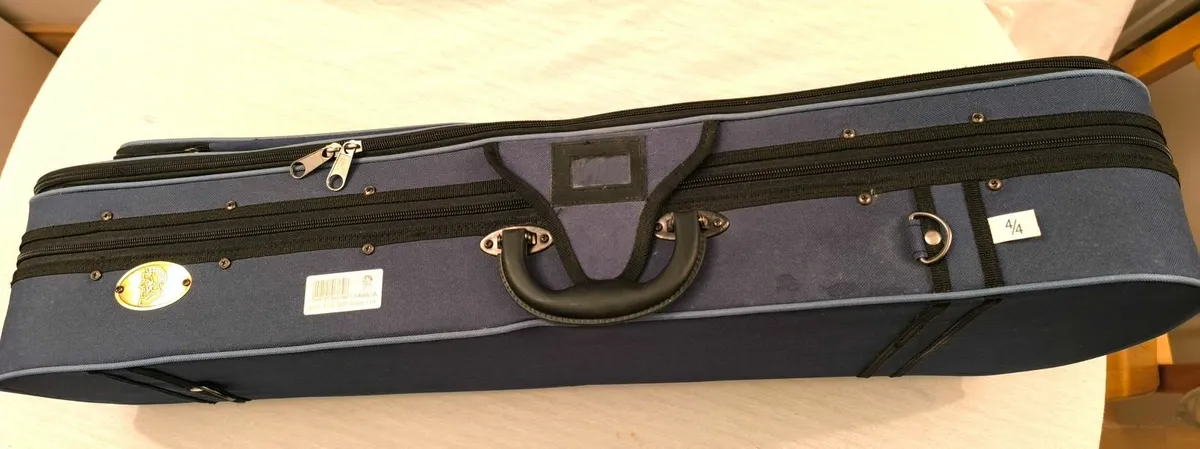 Pristine Stentor Student 1 Violin Outfit Full Size - Image 4