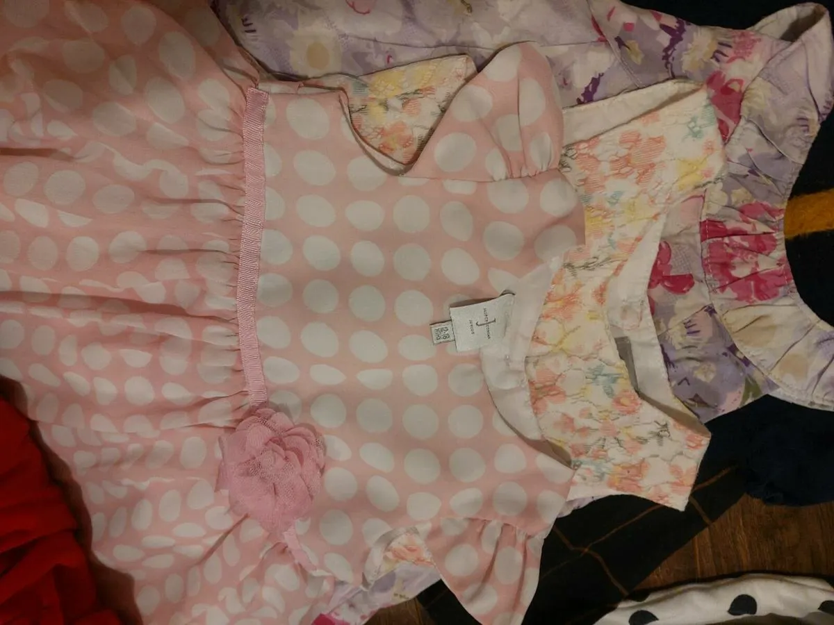 Girla 12 to 18months Clothes bundle - Image 4