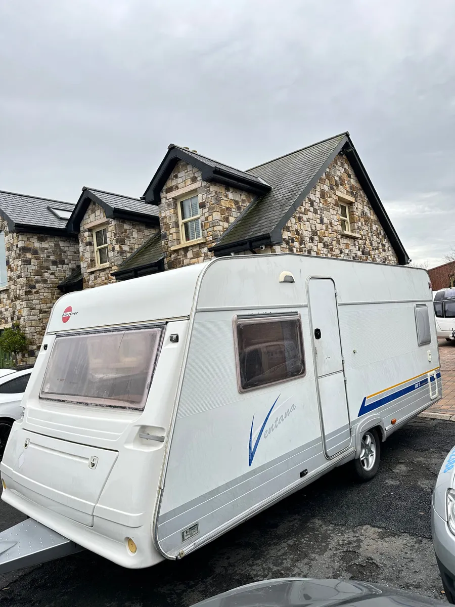 ✨BURSTNER 4 BERTH FIXED BED - Image 1