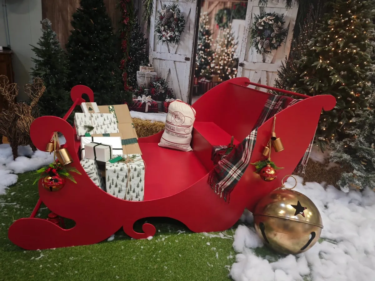 5ft Santa Sleigh - Image 1