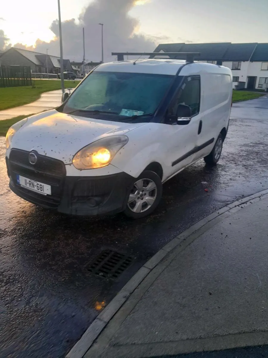 2011 fait doblo van - Image 1