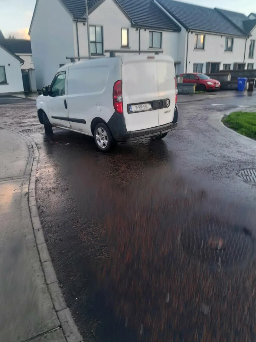 2011 fait doblo van - Image 3