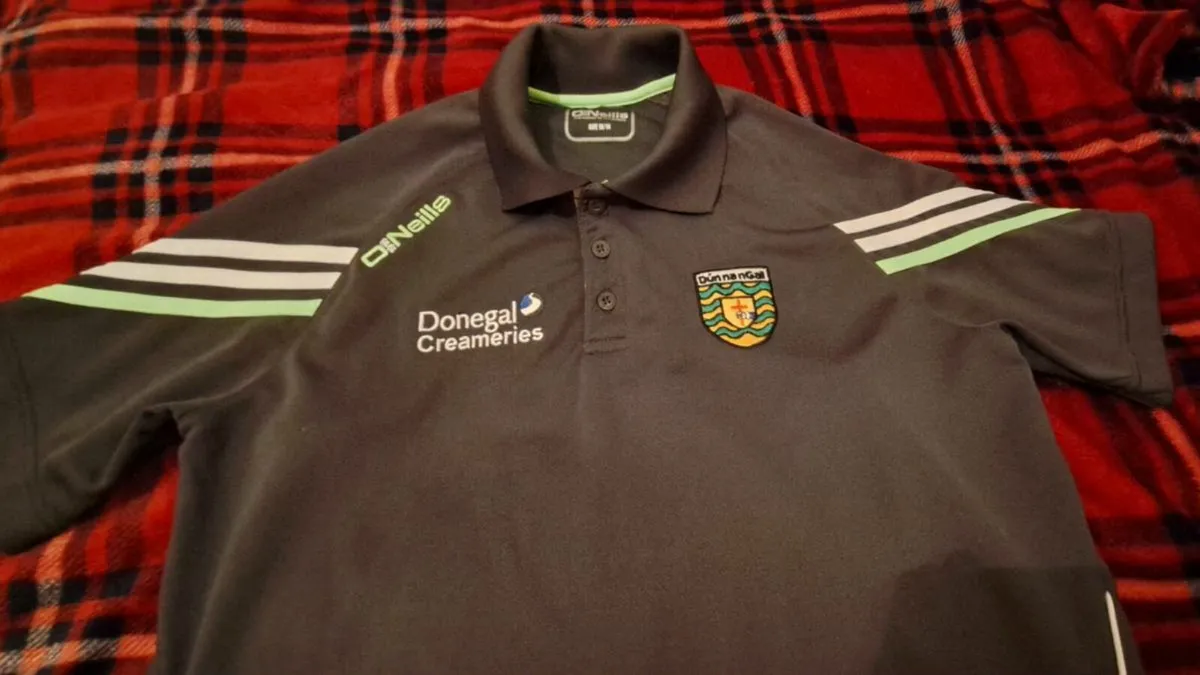 Donegal gaelic football top - Image 4